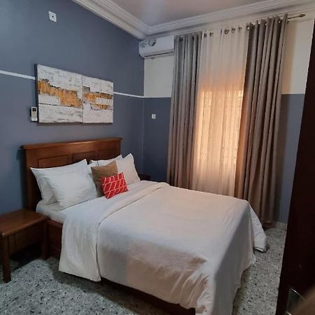 Appart Hotel Mireille Yaoundé Esterno foto