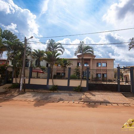 Appart Hotel Mireille Yaoundé Esterno foto