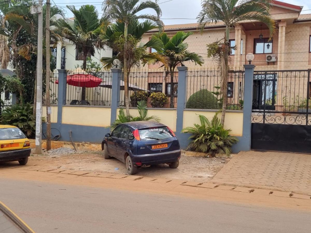 Appart Hotel Mireille Yaoundé Esterno foto