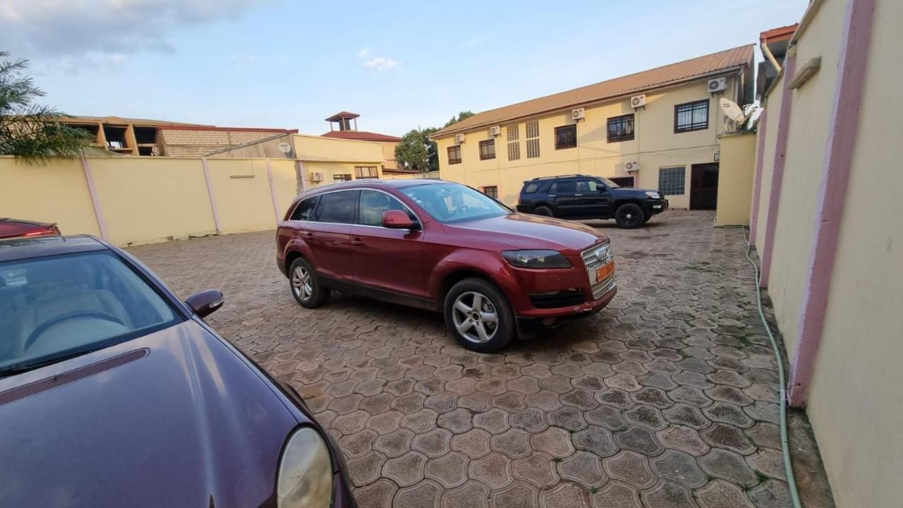 Appart Hotel Mireille Yaoundé Esterno foto