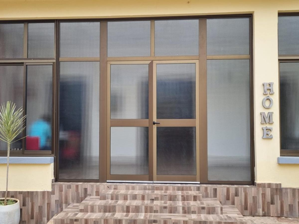 Appart Hotel Mireille Yaoundé Esterno foto