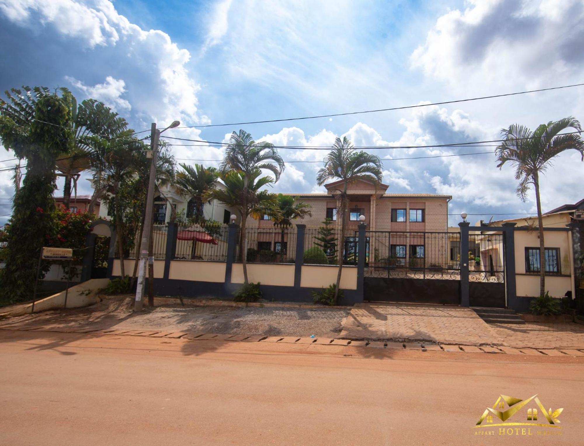 Appart Hotel Mireille Yaoundé Esterno foto