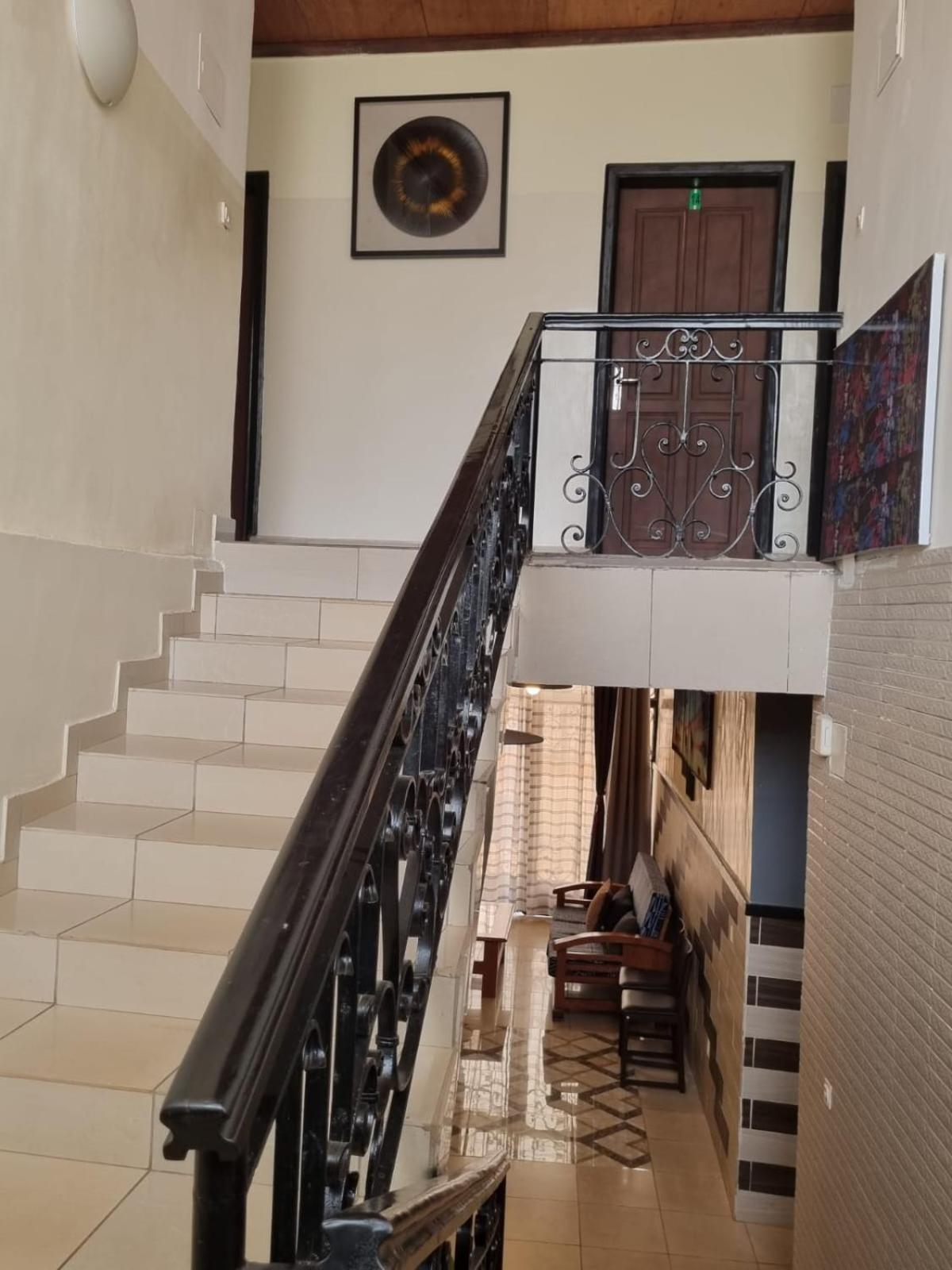Appart Hotel Mireille Yaoundé Esterno foto