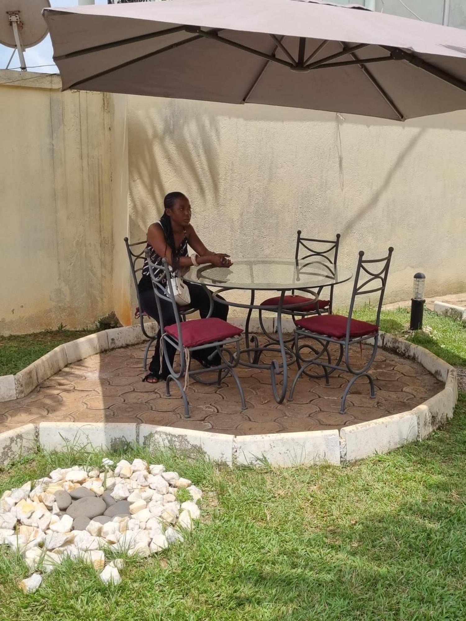 Appart Hotel Mireille Yaoundé Esterno foto