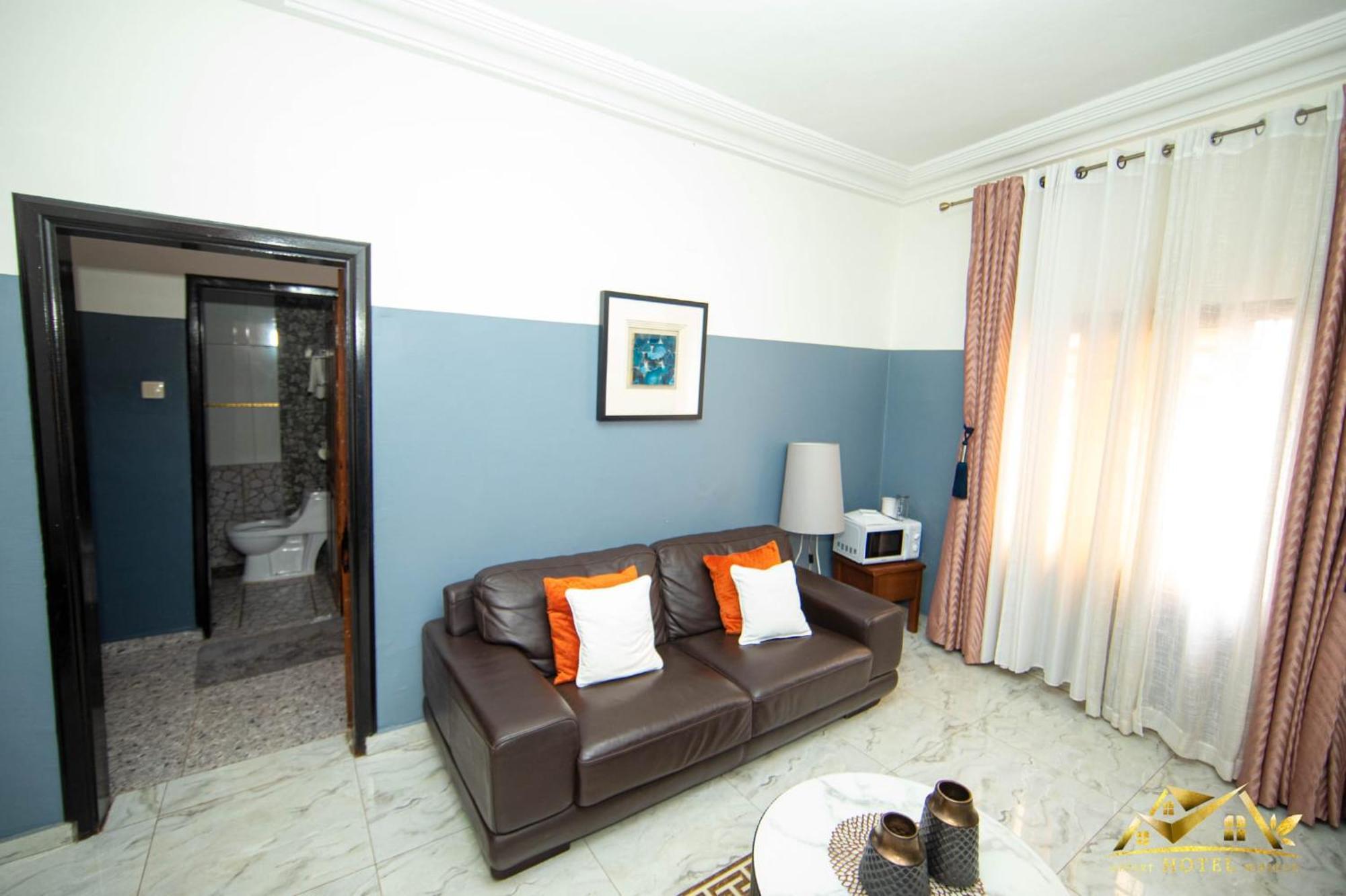 Appart Hotel Mireille Yaoundé Esterno foto