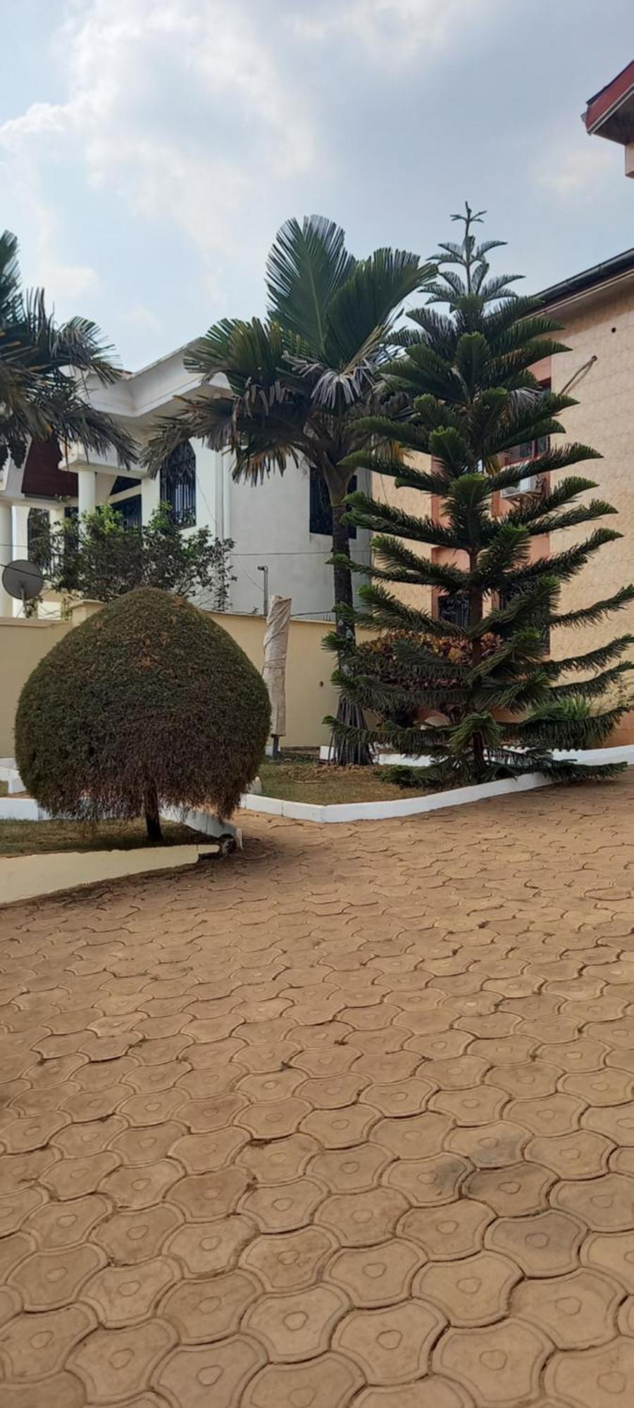 Appart Hotel Mireille Yaoundé Esterno foto
