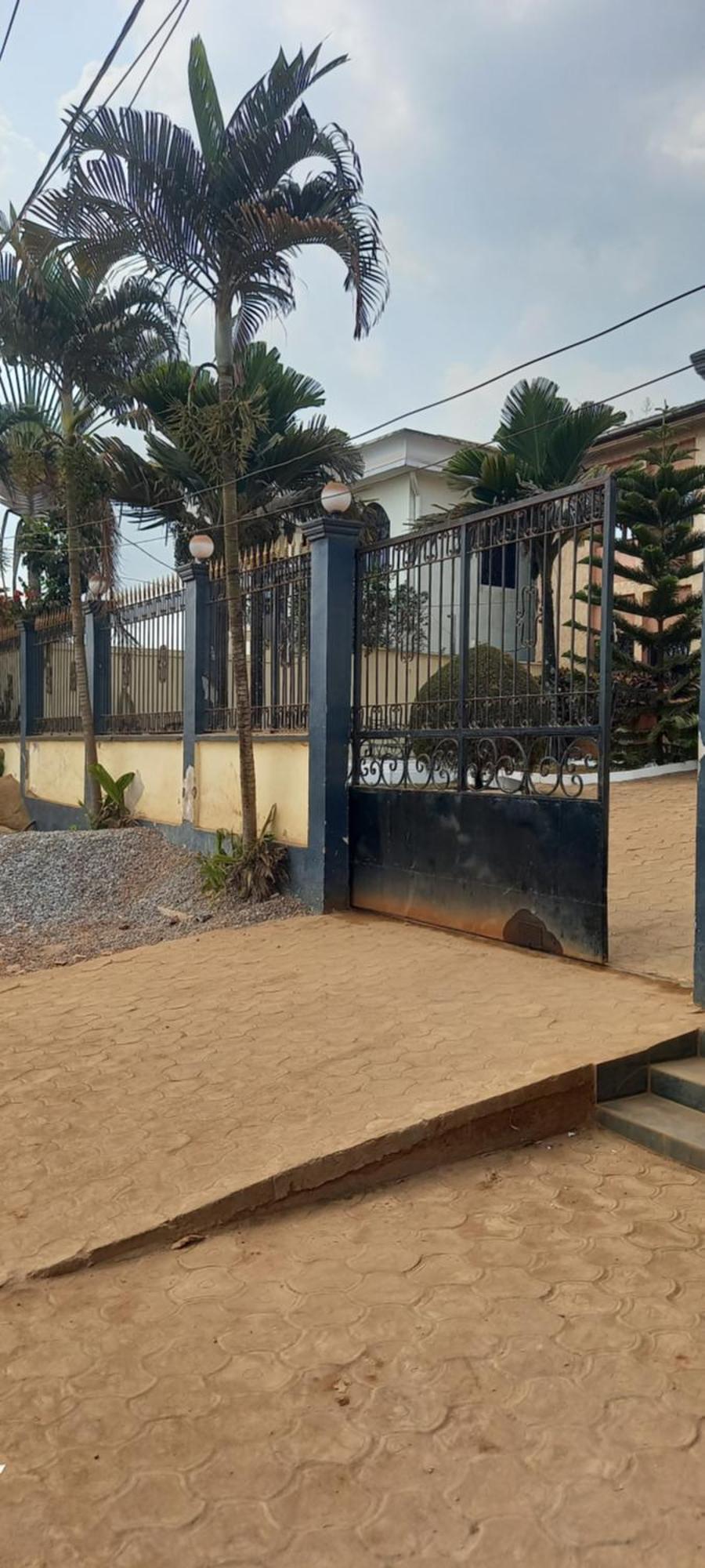 Appart Hotel Mireille Yaoundé Esterno foto