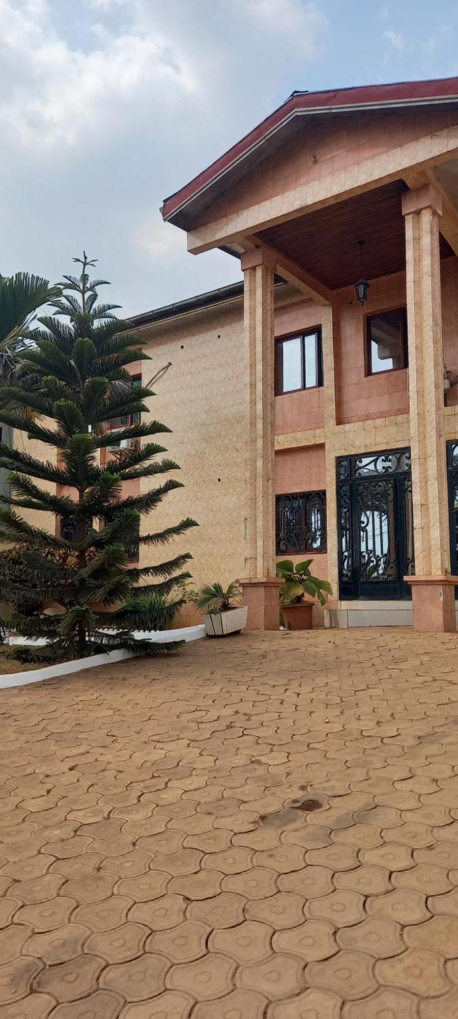 Appart Hotel Mireille Yaoundé Esterno foto