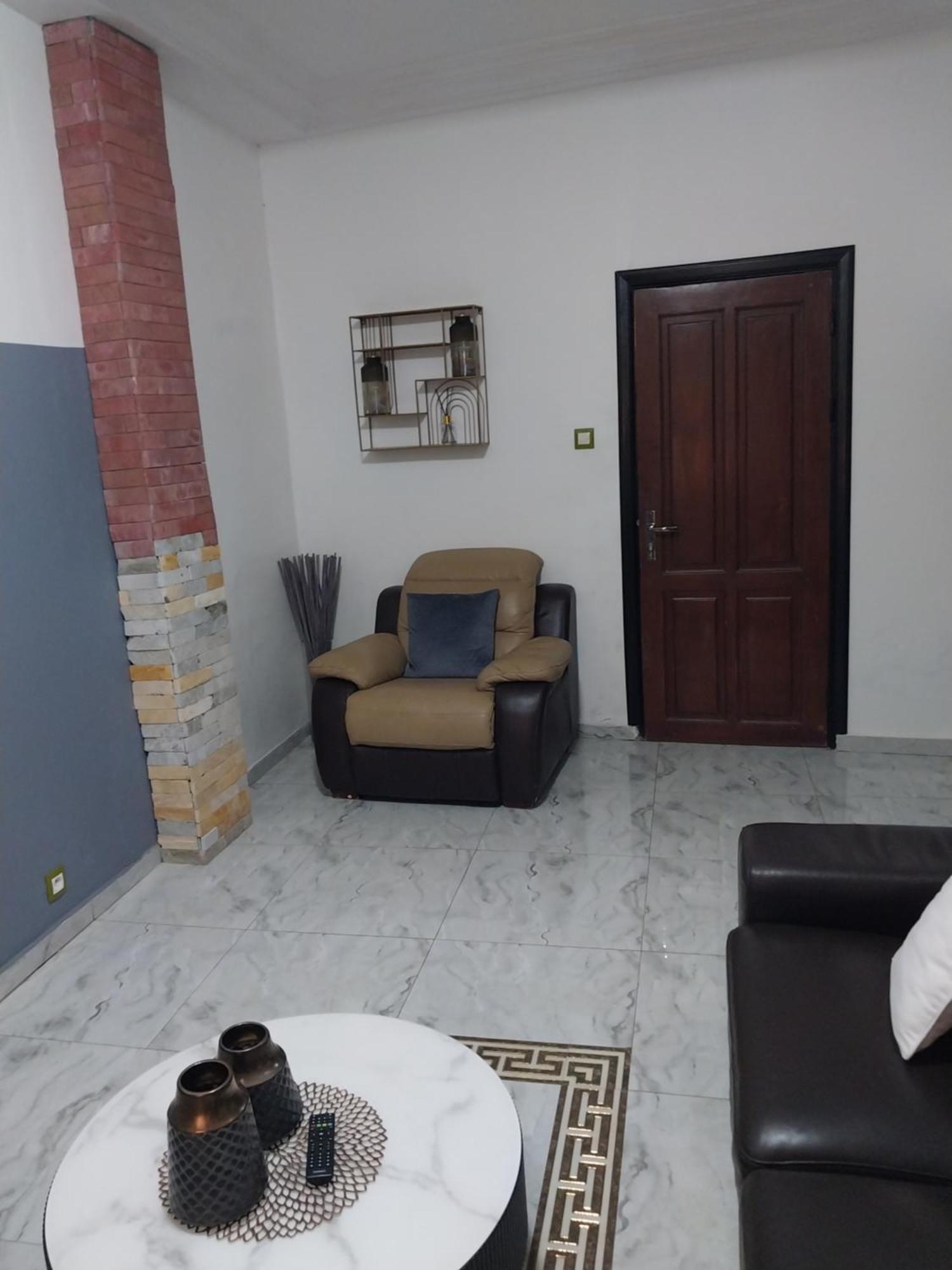 Appart Hotel Mireille Yaoundé Esterno foto